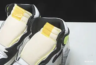 HIGH OG AIR JORDAN 555088-118 GOLD “VOLT 1 0512